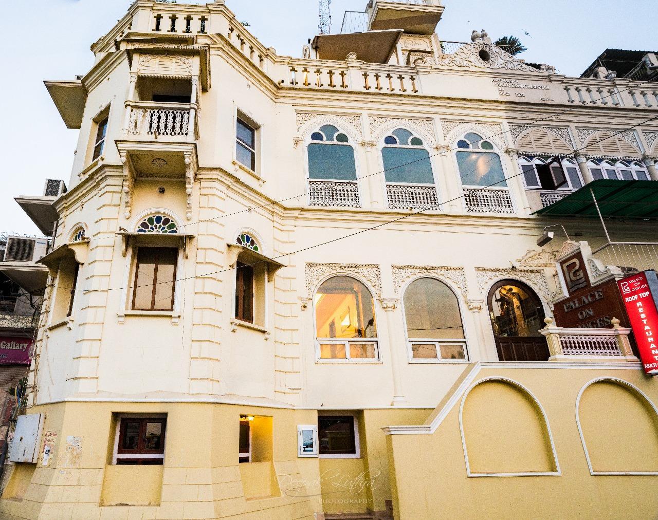 Hotels and Home stays near Bharat Kala Bhavan, Varanasi. Book your Stay now