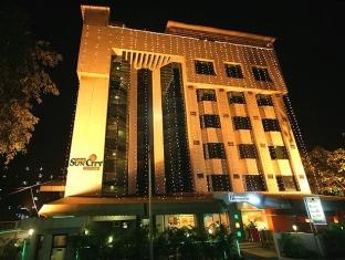 Hotels and Home stays near Mahalaxmi Race Course Rwitc, Mumbai. Book your Stay now