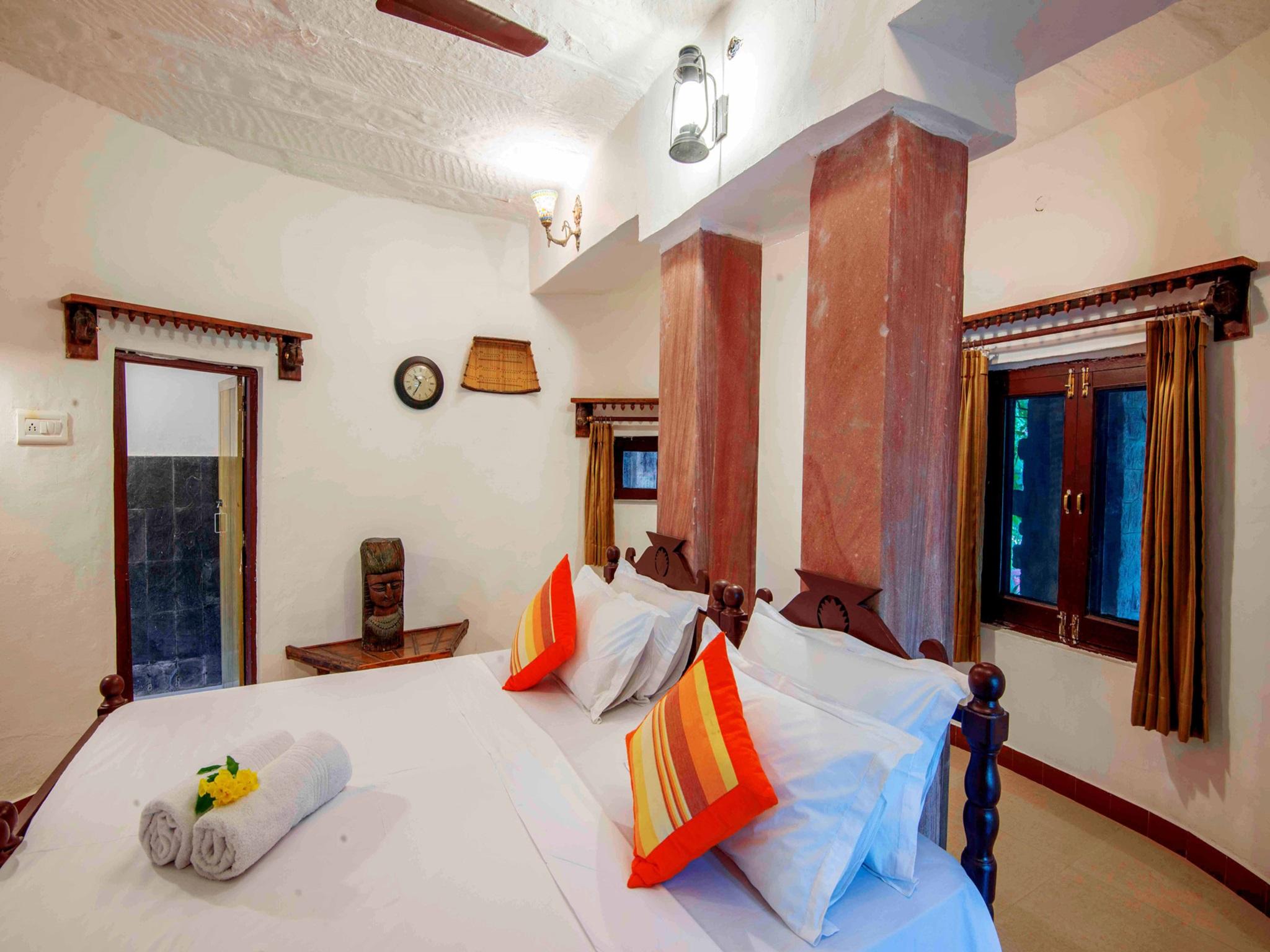 Hotels and Home stays near Umaid Bhawan Palace Museum, Jodhpur. Book your Stay now