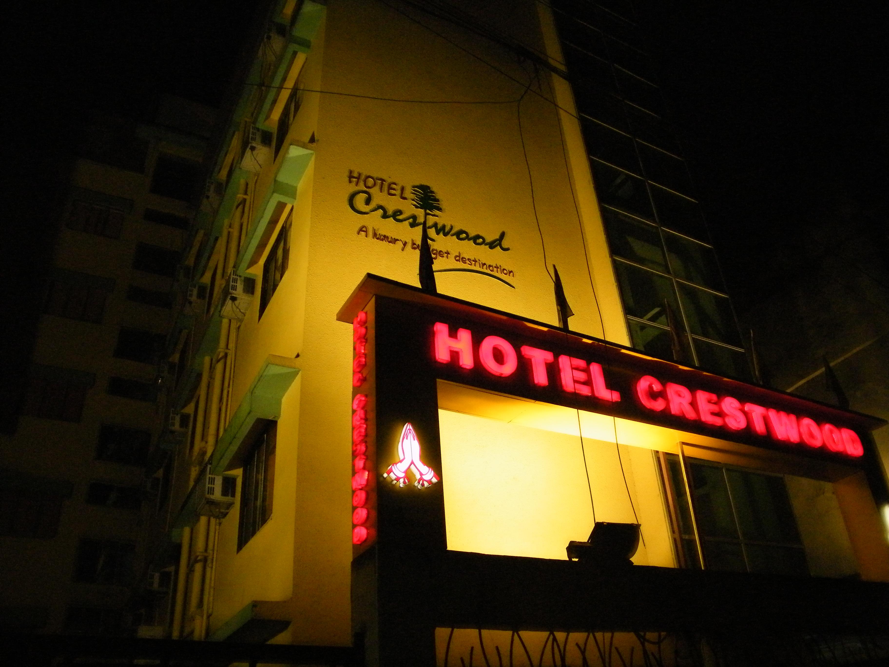 Hotels and Home stays near Esplanade Metro Station, Kolkata. Book your Stay now