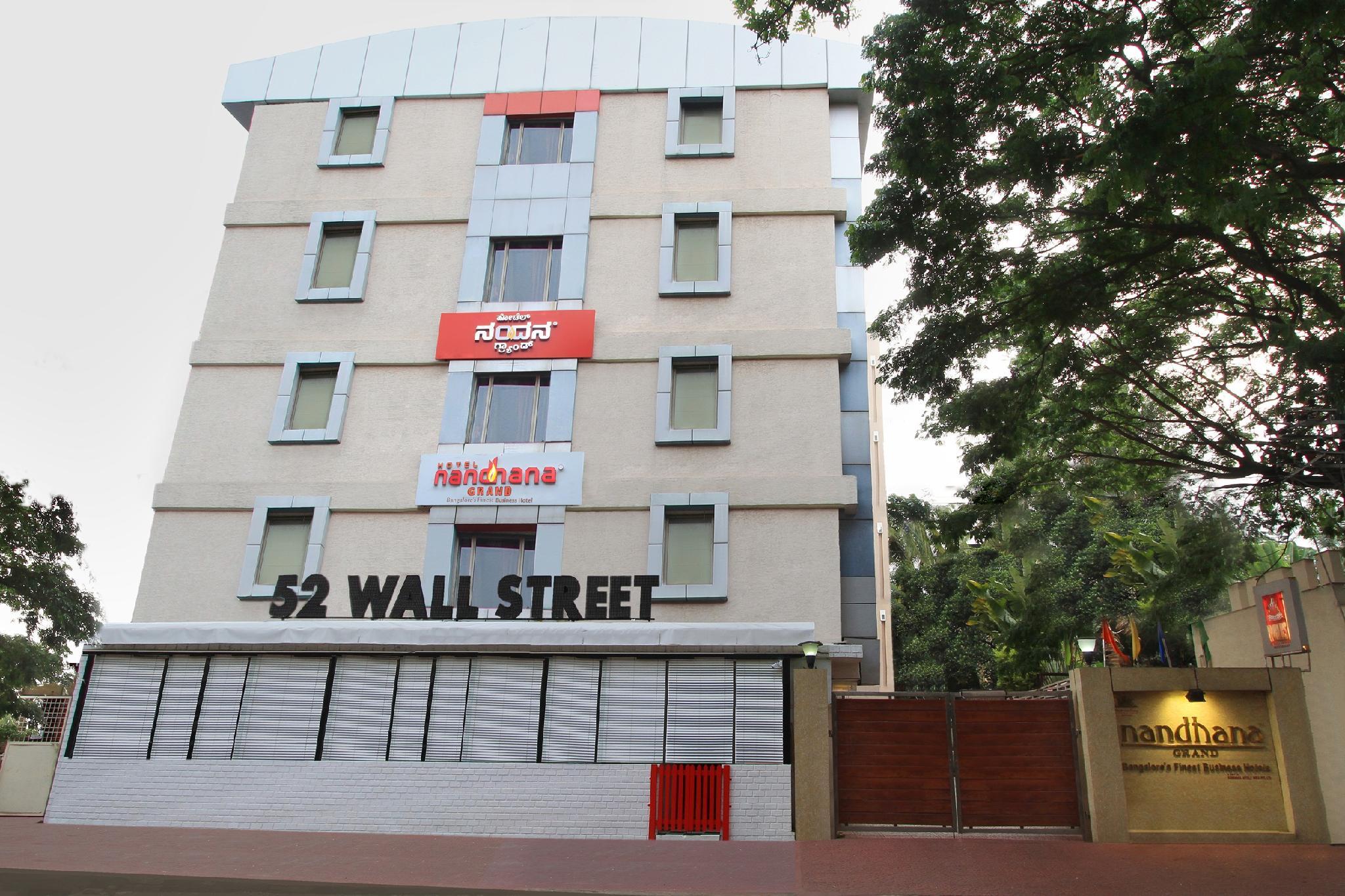 Hotels and Home stays near Commercial Street, Bangalore. Book your Stay now