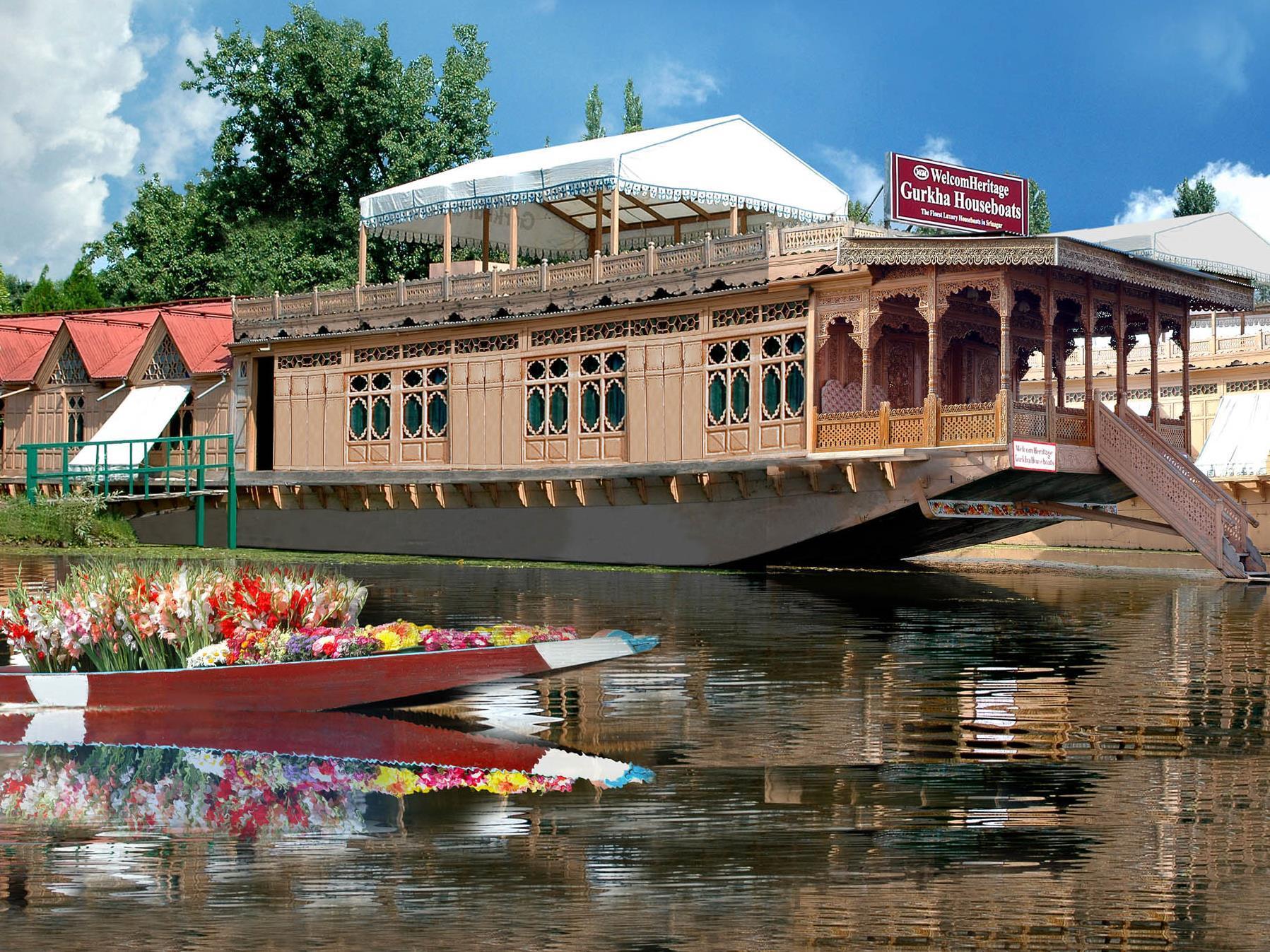 Hotels and Home stays near Indira Gandhi Memorial Tulip Garden, Srinagar. Book your Stay now