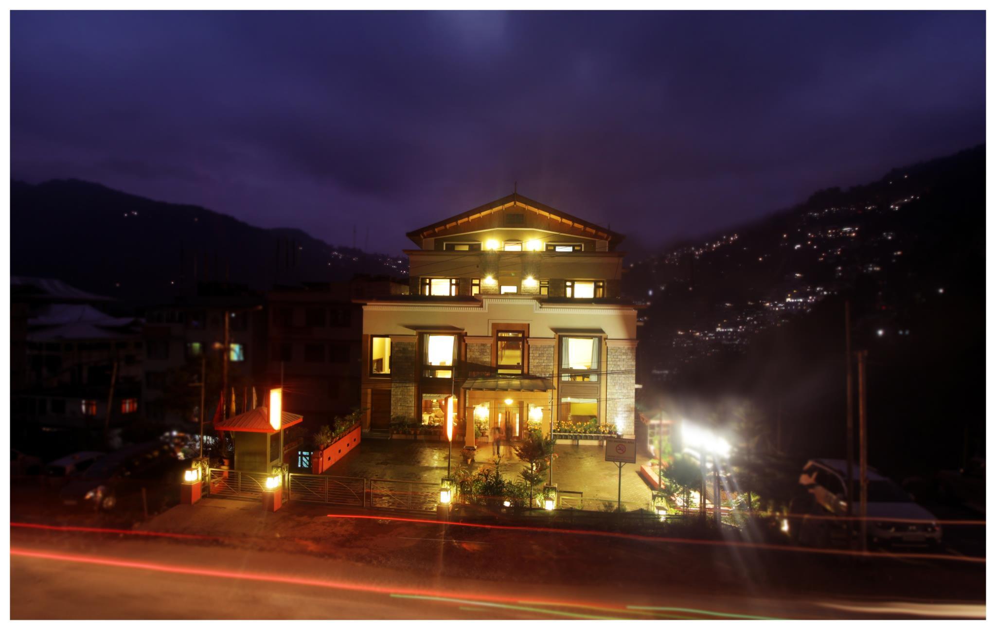 Hotels and Home stays near Ganesh Tok View Point, Gangtok. Book your Stay now