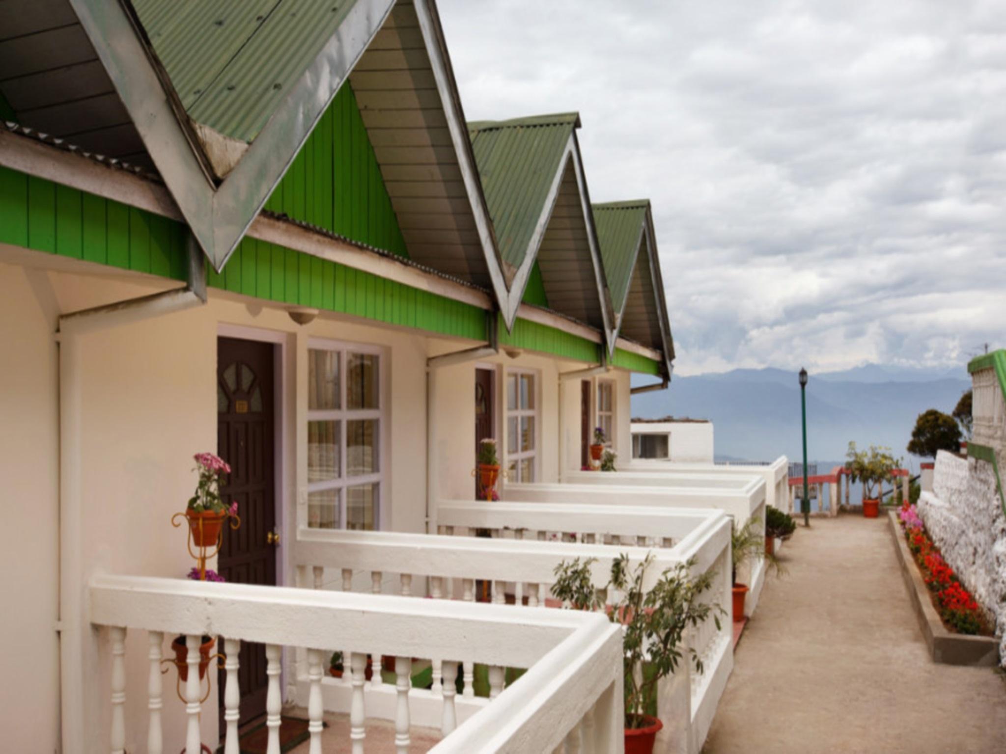 Hotels and Home stays near Tiger Hill, Darjeeling. Book your Stay now