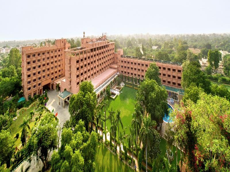 Hotels and Home stays near Agra Fort Railway Station, Agra. Book your Stay now