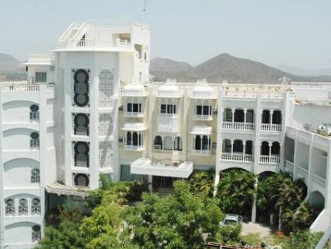 Hotels and Home stays near Jag Mandir, Udaipur. Book your Stay now