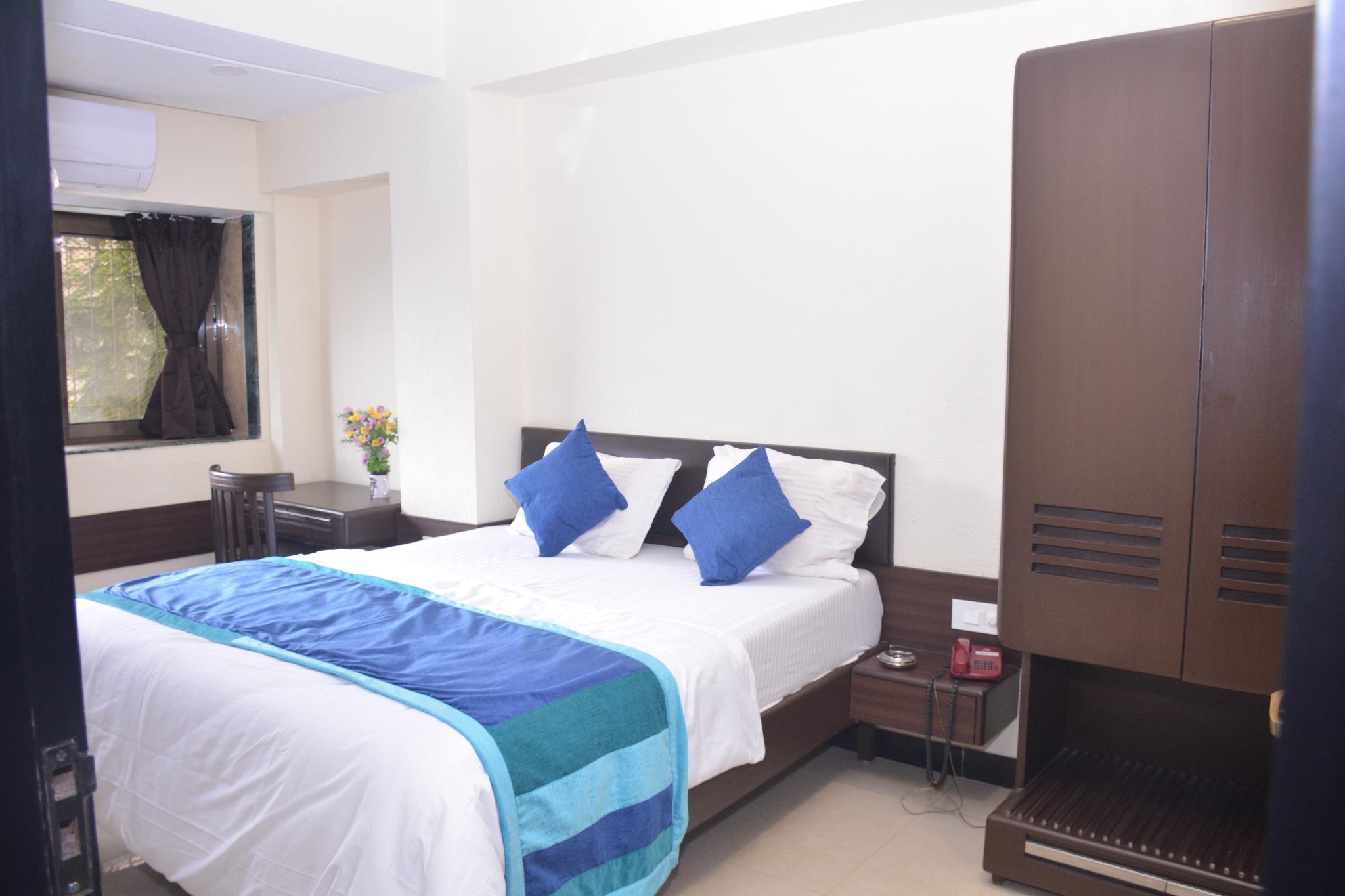 Hotels and Home stays near EsselWorld, Malad. Book your Stay now