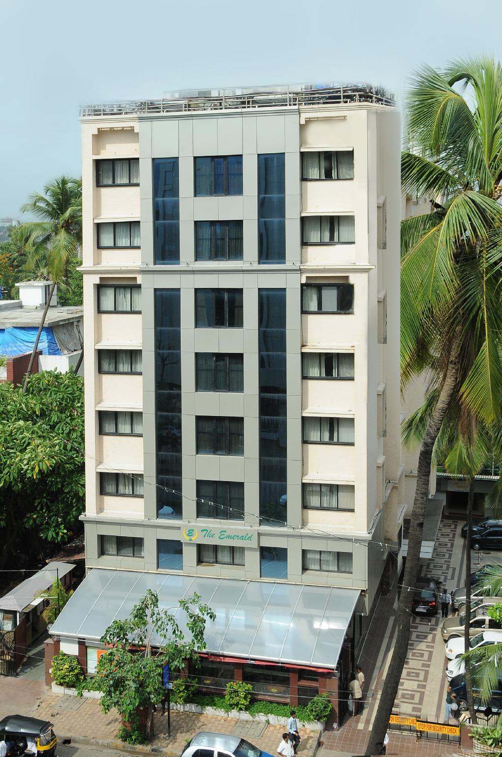 Hotels and Home stays near Bandra Worli Sea Link, Mumbai. Book your Stay now