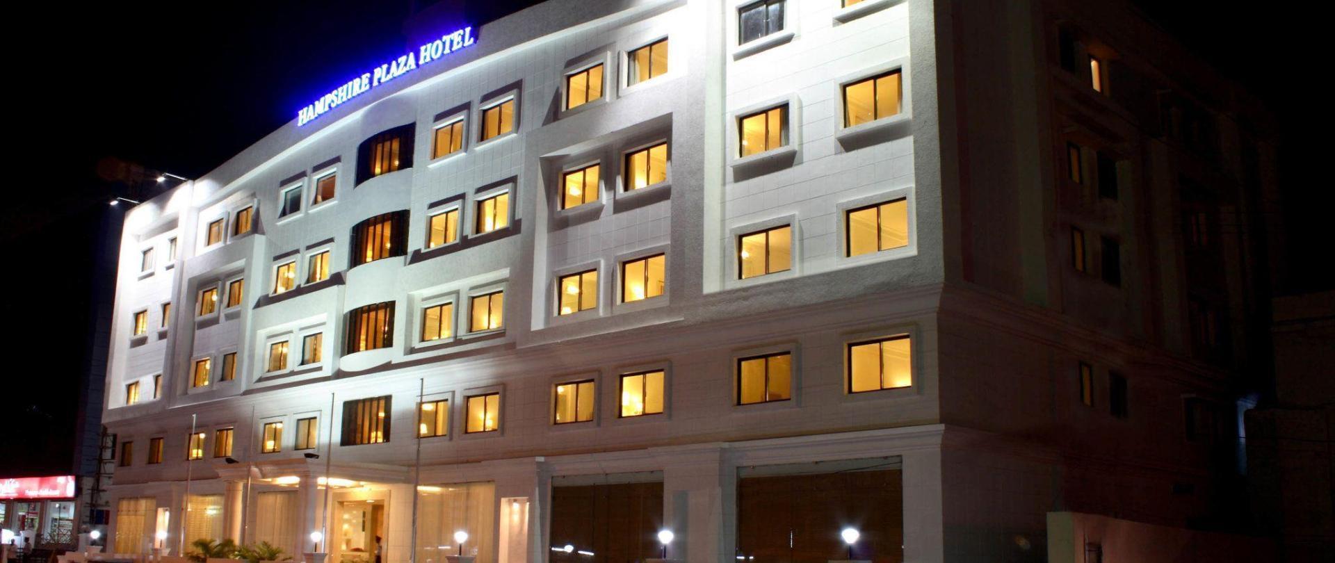 Hotels and Home stays near Inorbit Mall, Hyderabad. Book your Stay now