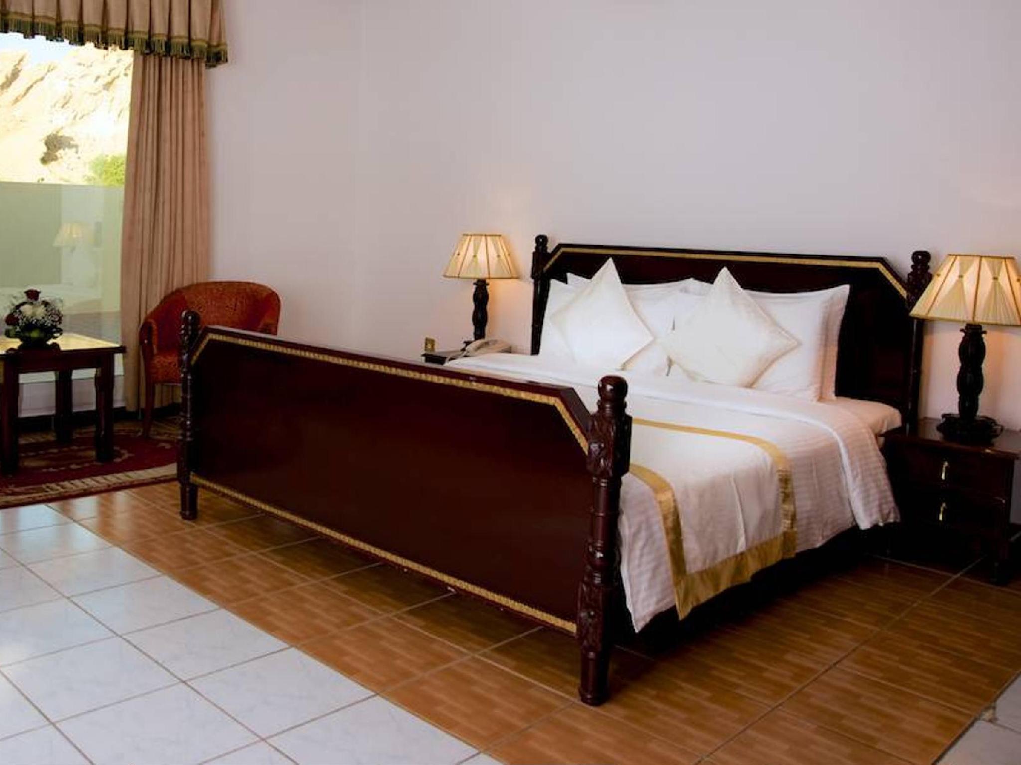 Hotels  near Al Ain Golf Club, Al Ain. Book your Stay now