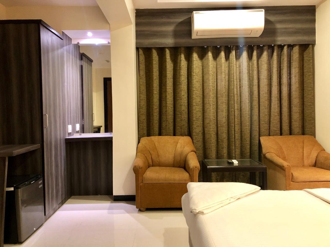 Hotels and Home stays near VJTI, Mumbai. Book your Stay now