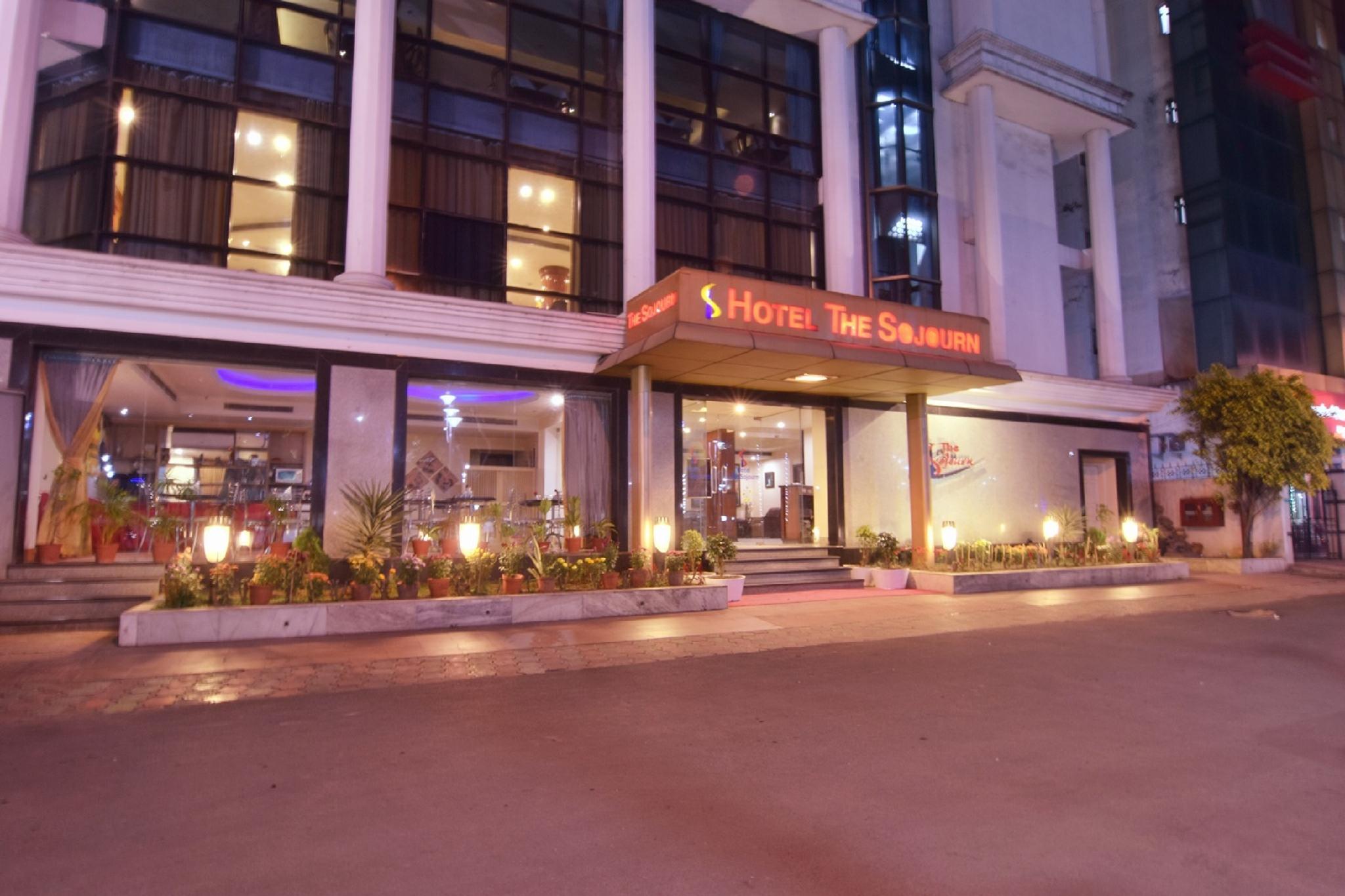 Hotels and Home stays near Indian Statistical Institute, Kolkata. Book your Stay now