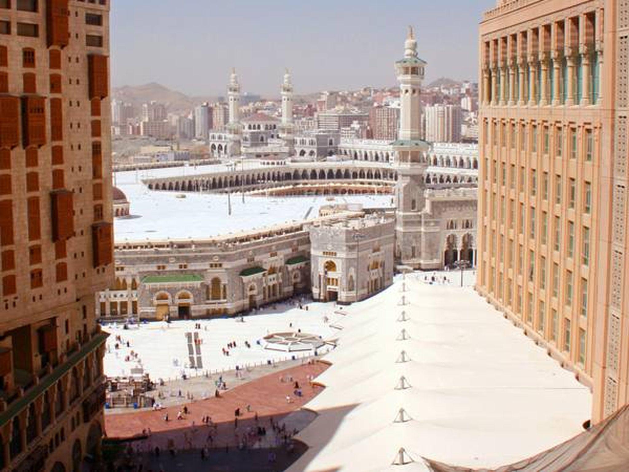 Hotels and Home stays near Zamzam Tower, Mecca. Book your Stay now