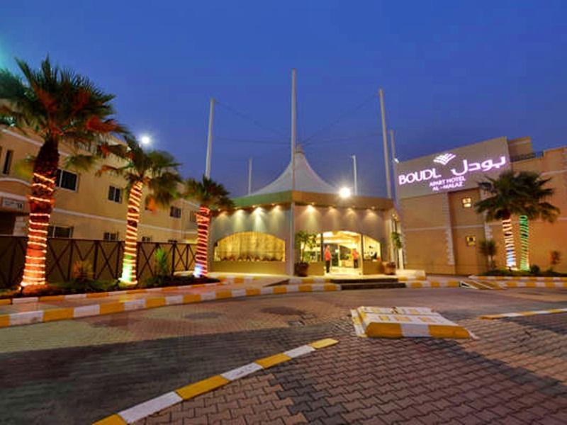 Hotels and Home stays near Hayat Mall, Riyadh. Book your Stay now