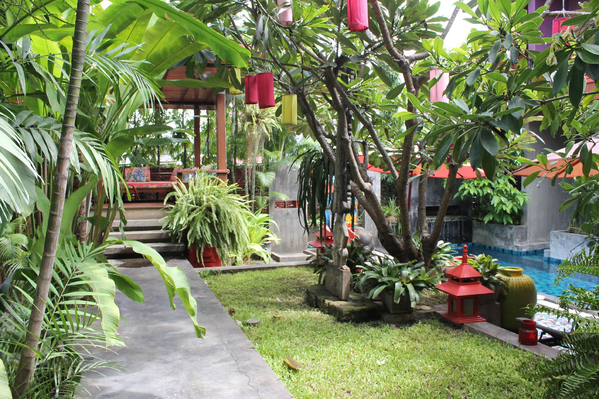 Hotels and Home stays near Wat Ko Phayam, Ko Phayam. Book your Stay now