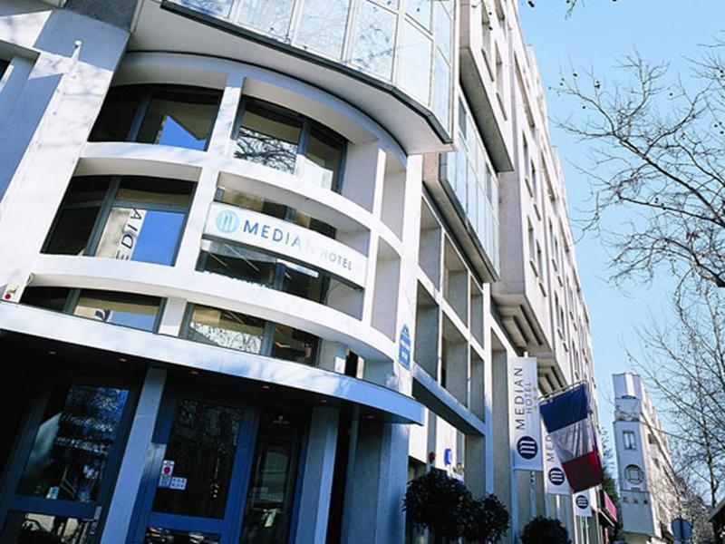 Hotels and Home stays near Charles Michels Metro Station, Paris. Book your Stay now