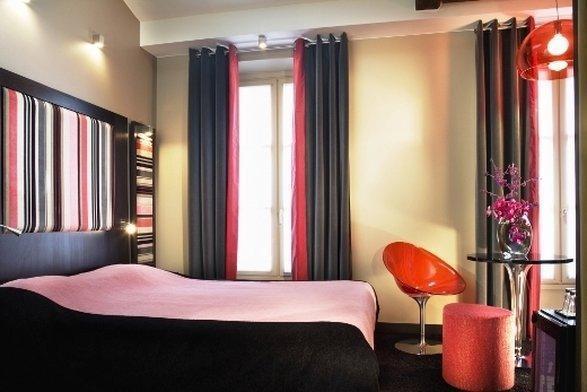 Hotels and Home stays near Alésia Metro Station, Paris. Book your Stay now