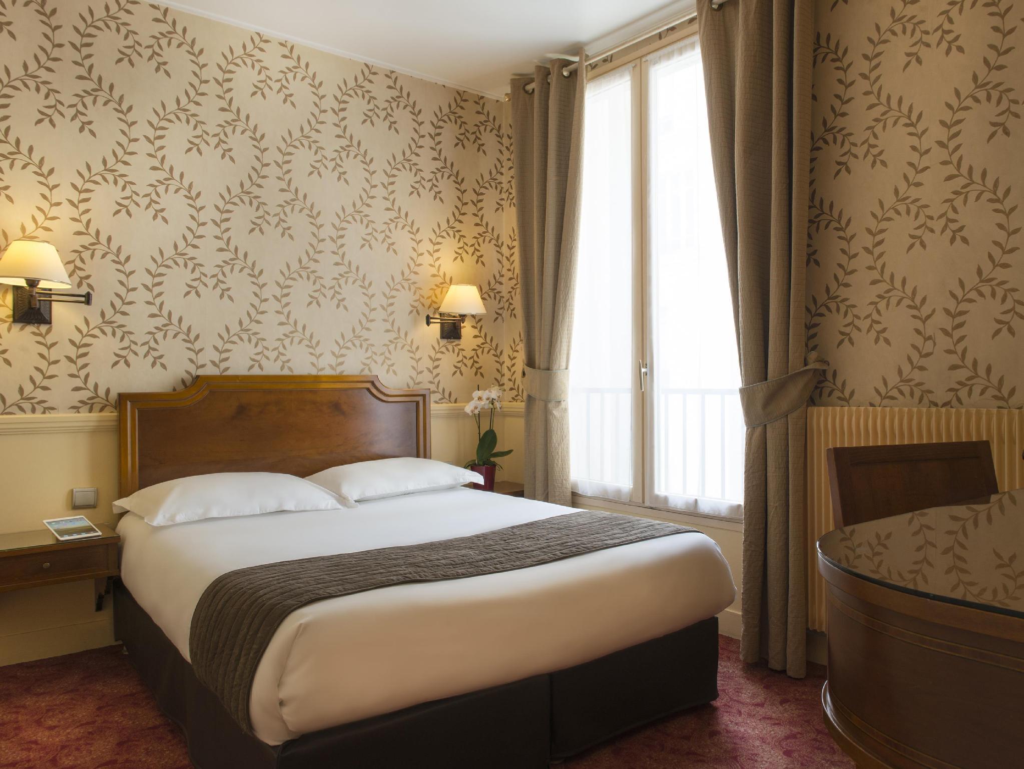 Hotels and Home stays near Jules Joffrin Metro Station, Paris. Book your Stay now