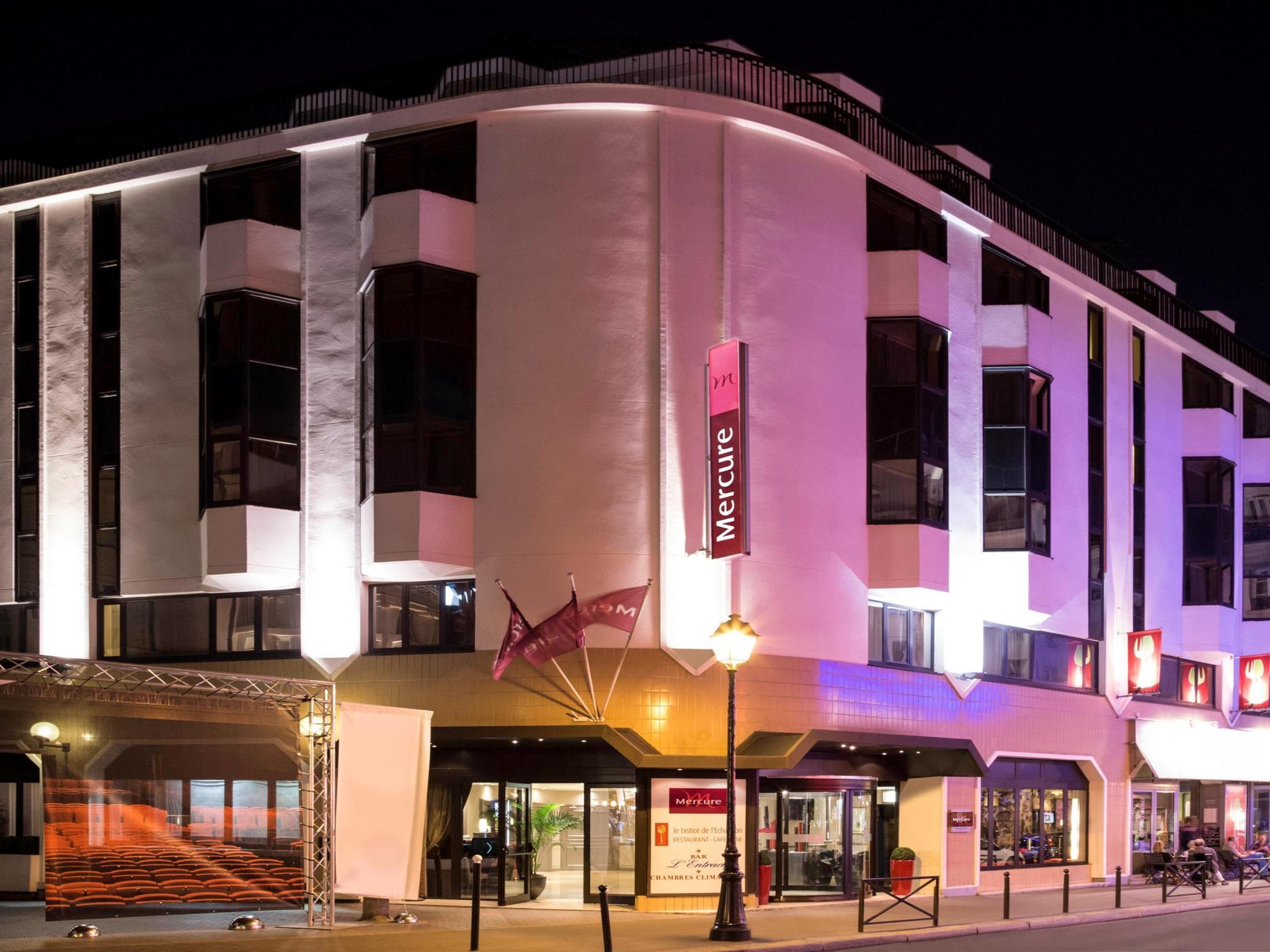 Hotels and Home stays near Censier-Daubenton Metro Station, Paris. Book your Stay now