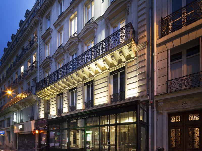 Hotels and Home stays near Malesherbes Metro Station, Paris. Book your Stay now