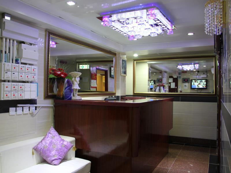 Hotels and Home stays near Plaza Hollywood, Hong Kong. Book your Stay now