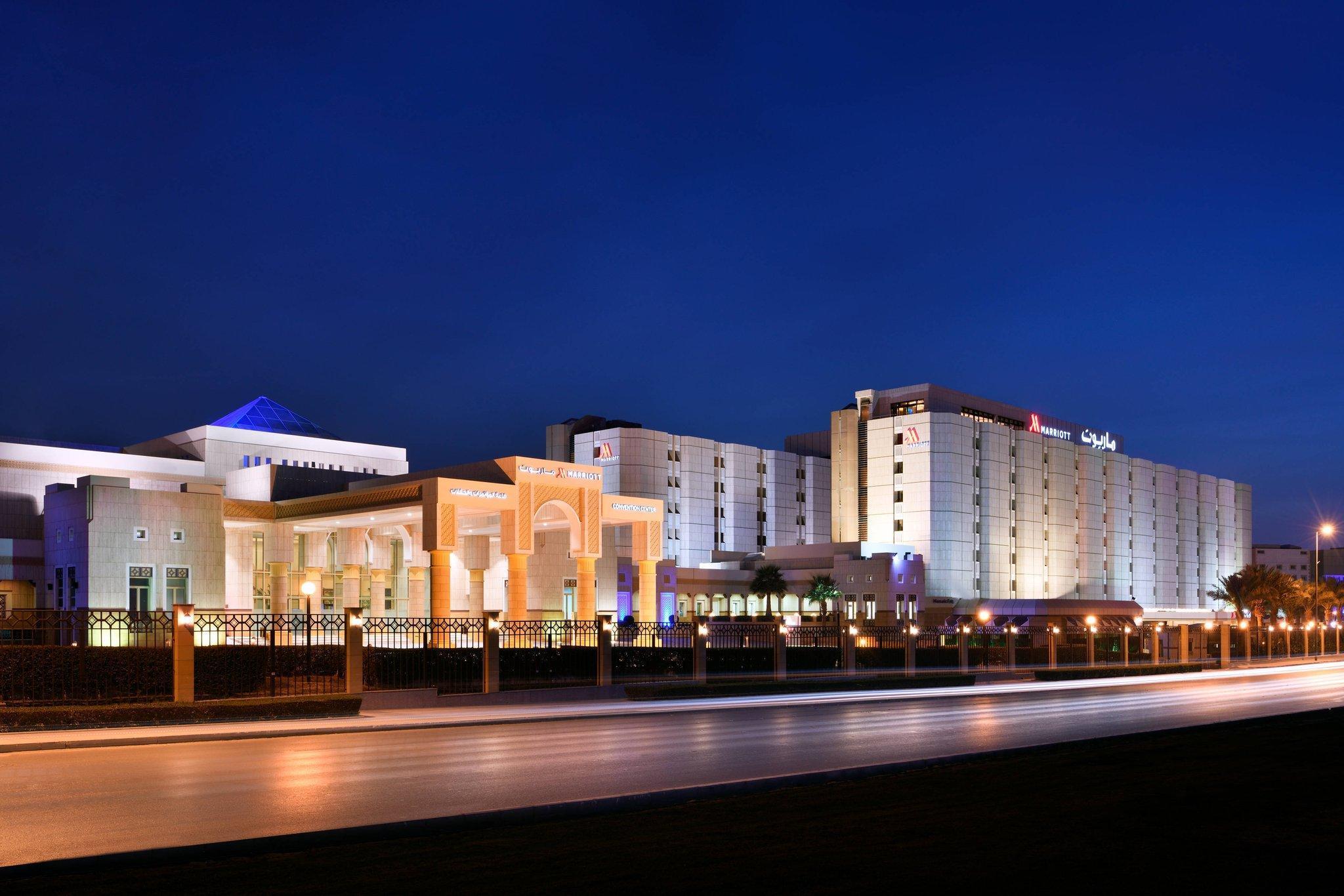 Hotels and Home stays near Thoq Al Fursan Wedding Venue, Riyadh. Book your Stay now