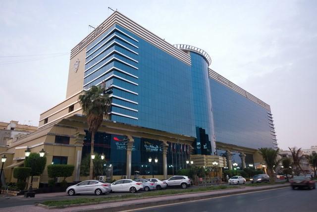 Hotels and Home stays near Rawaea Almaktabat Park, Jeddah. Book your Stay now