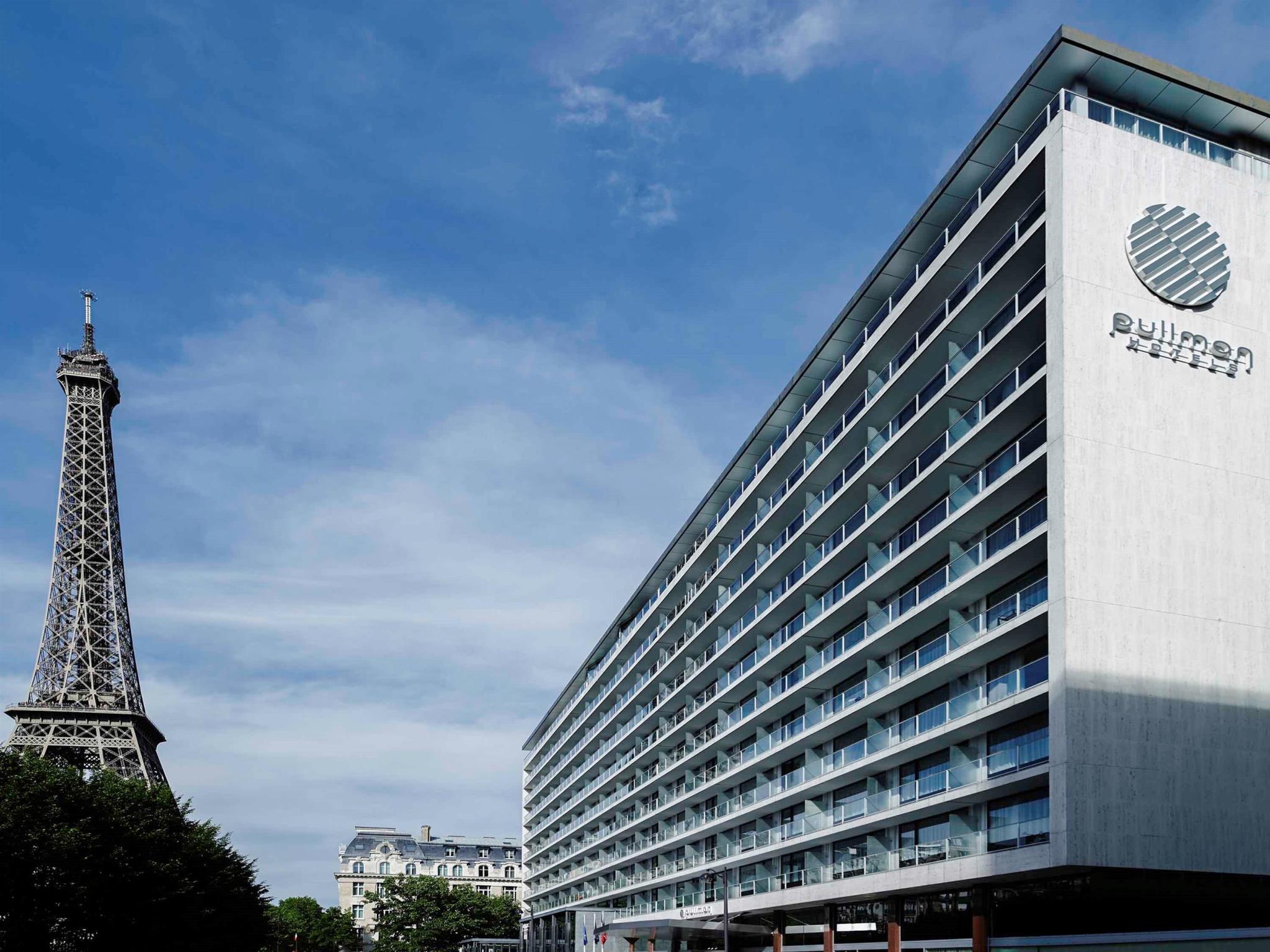 Hotels and Home stays near Blanche Metro Station, Paris. Book your Stay now