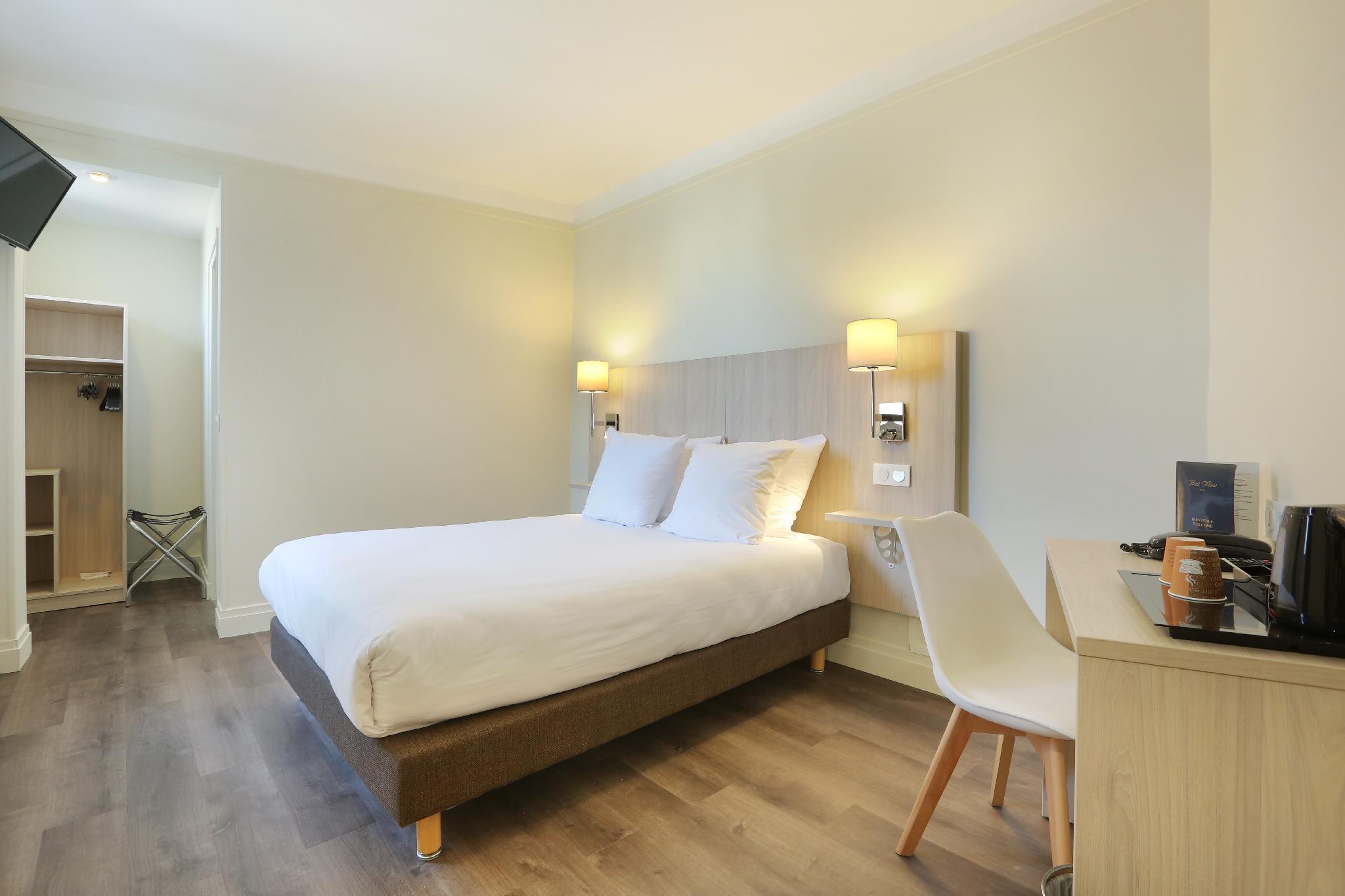 Hotels and Home stays near Bolivar Metro Station, Paris. Book your Stay now