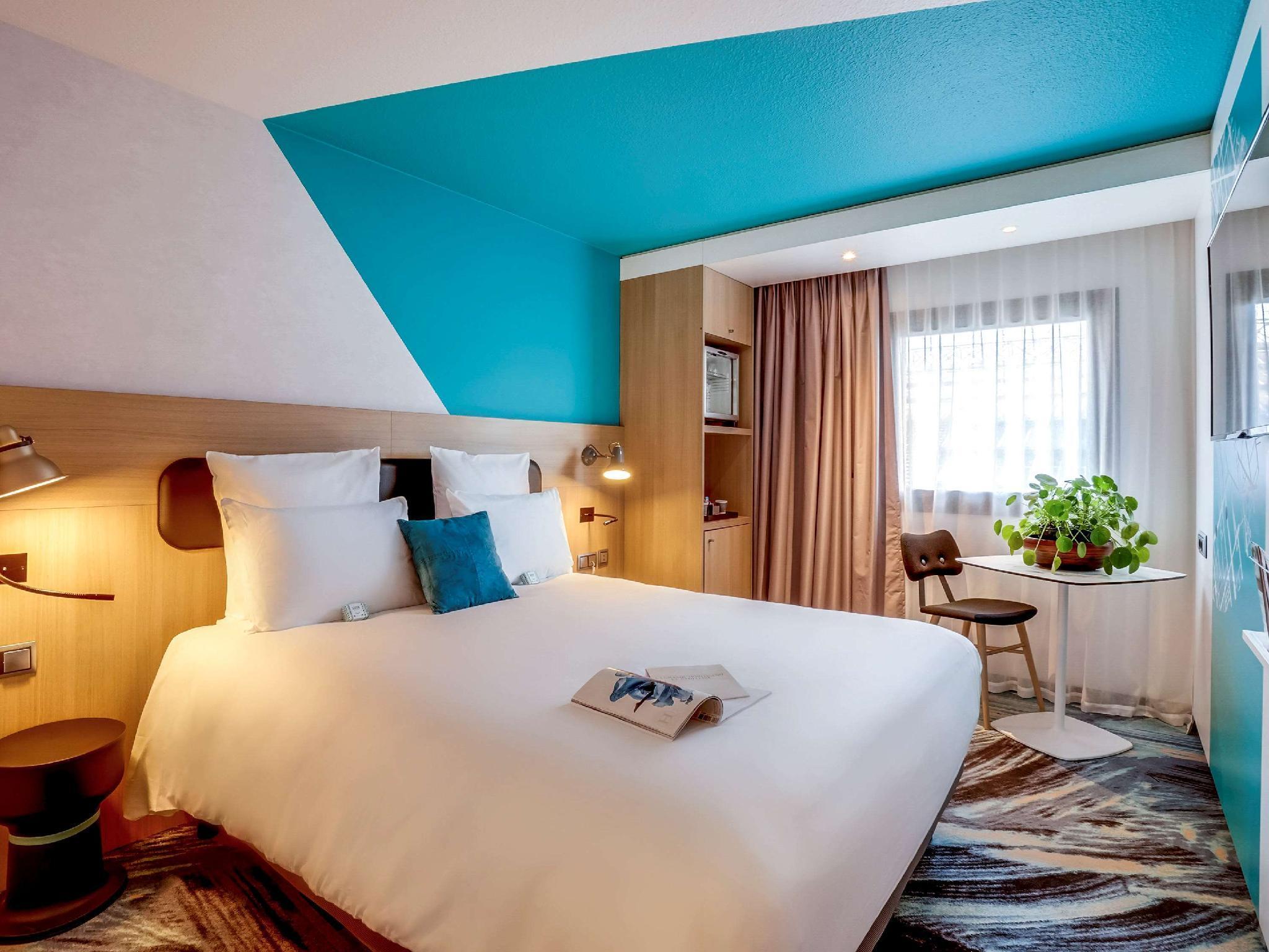 Hotels and Home stays near Liège Metro Station, Paris. Book your Stay now